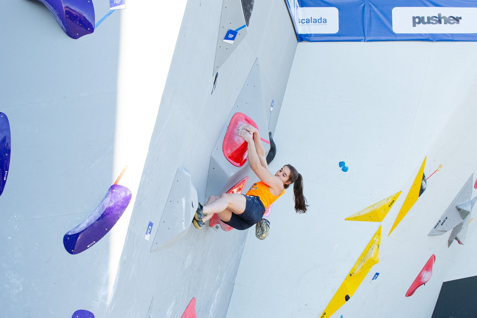 Laura Timo (MG) no Campeonato Brasileiro de Escalada Juvenil 2024. Foto: Aline Machado/CBEscalada