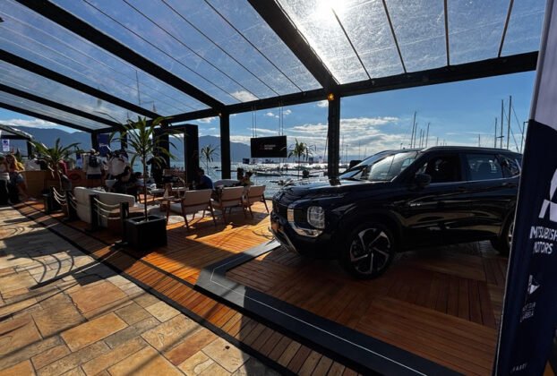 Patrocinadora do evento, a Mitsubishi Motors estará presente com estande exclusivo, exposição do novo SUV Outlander PHEV em sua versão topo de linha, Signature, e no coquetel de boas-vindas aos velejadores
